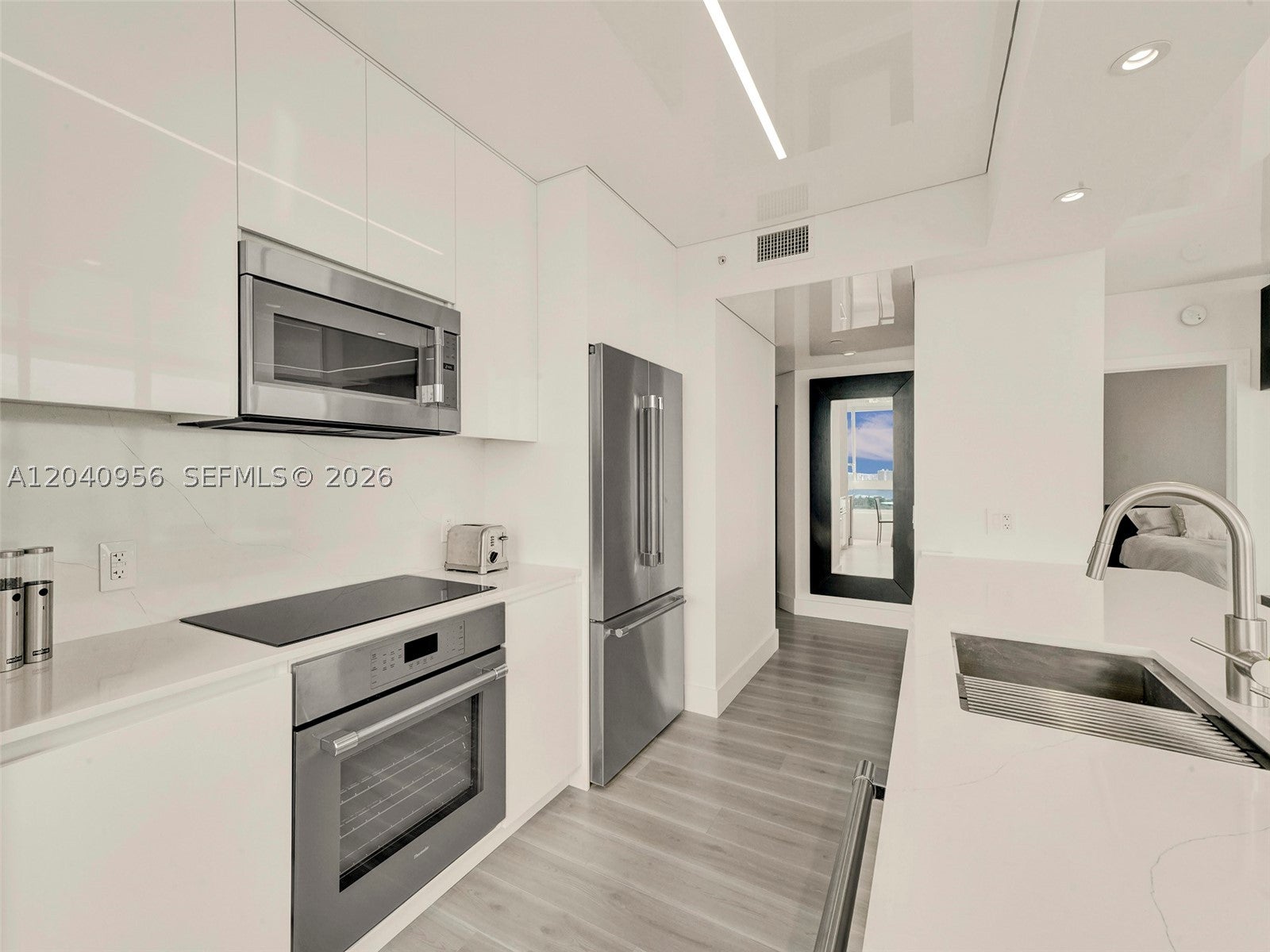 6365 Collins Ave 2407