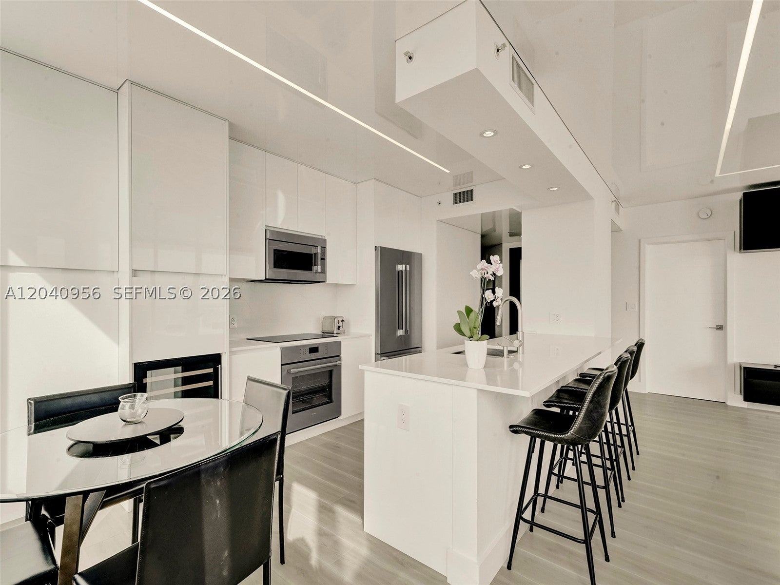6365 Collins Ave 2407