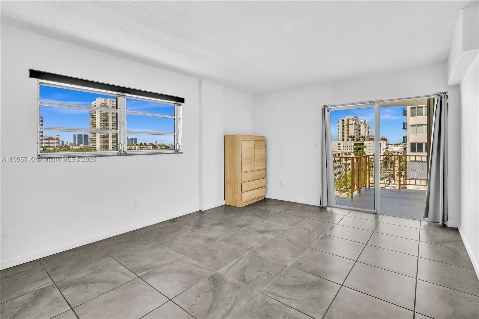 GOLDEN HOUSE CONDO - Residential