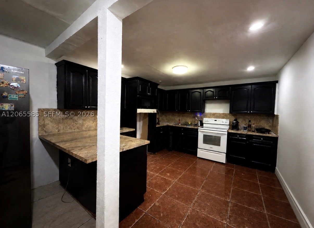 3461 NW 171st St, Miami Gardens FL 33056