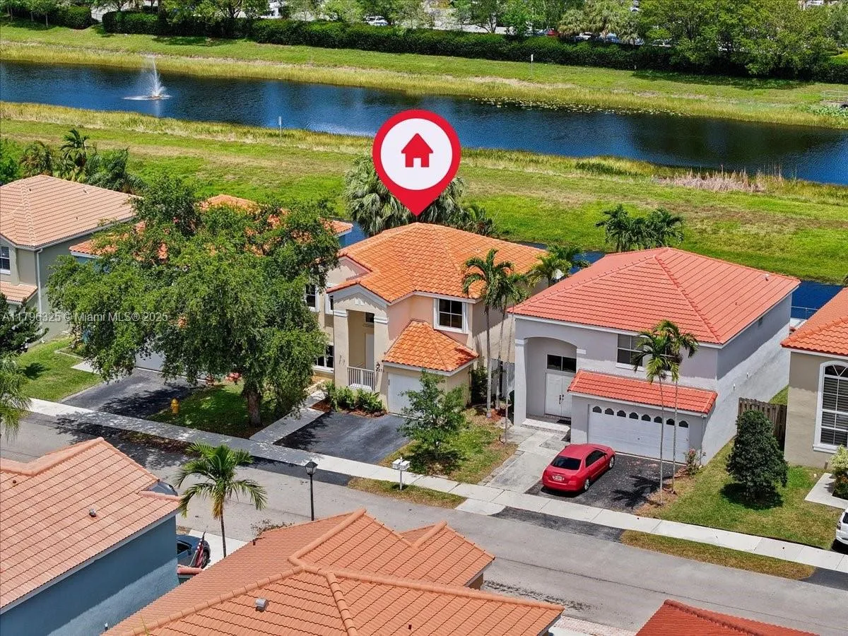 Davie, Florida 33328, United States, 3 Bedrooms Bedrooms, ,3 BathroomsBathrooms,Residential,Active,123311