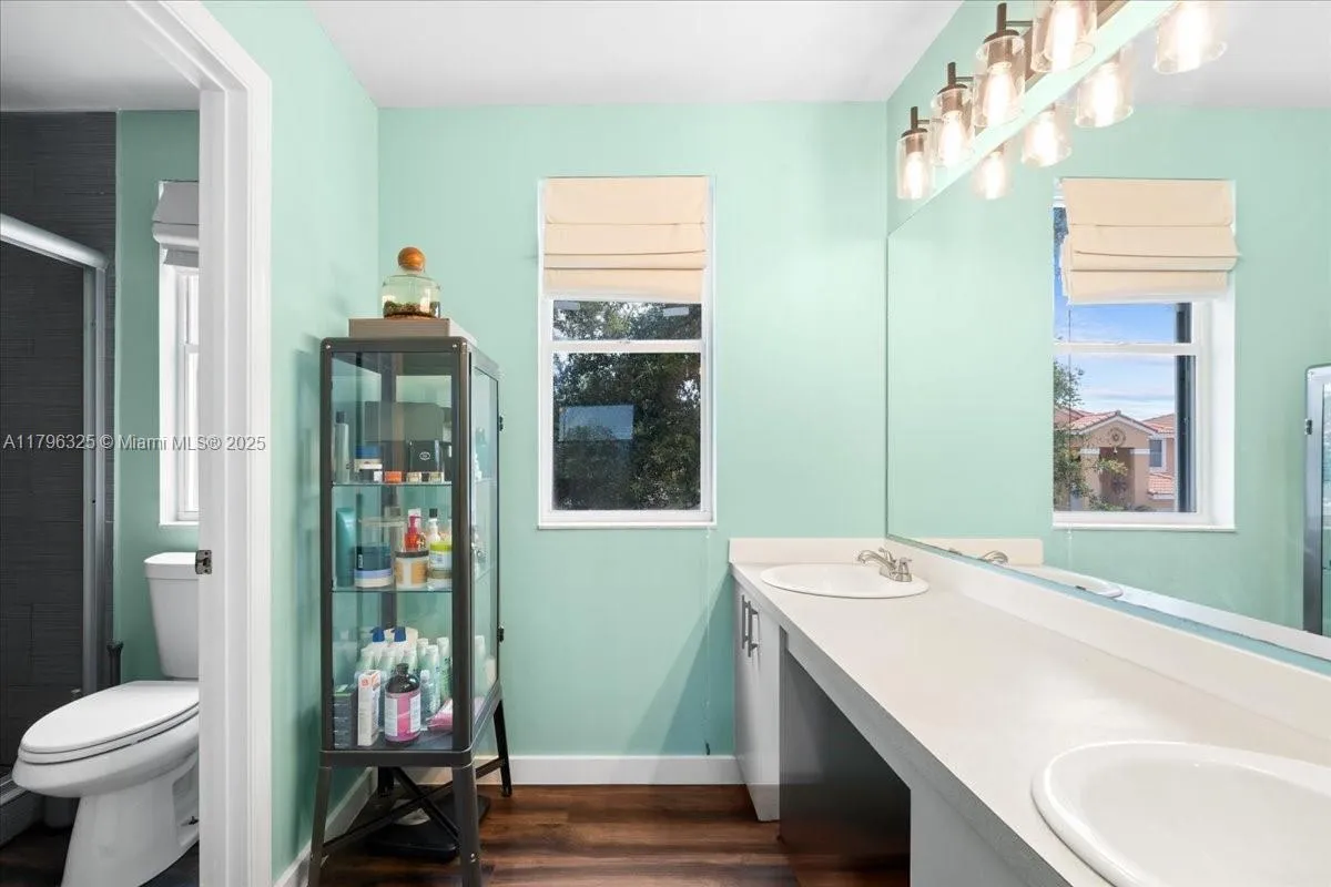 Davie, Florida 33328, United States, 3 Bedrooms Bedrooms, ,3 BathroomsBathrooms,Residential,Active,123311