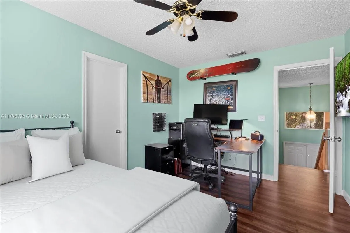 Davie, Florida 33328, United States, 3 Bedrooms Bedrooms, ,3 BathroomsBathrooms,Residential,Active,123311