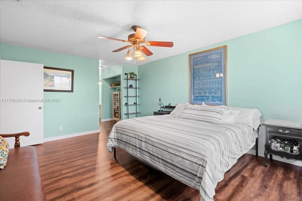 Davie, Florida 33328, United States, 3 Bedrooms Bedrooms, ,3 BathroomsBathrooms,Residential,Active,123311