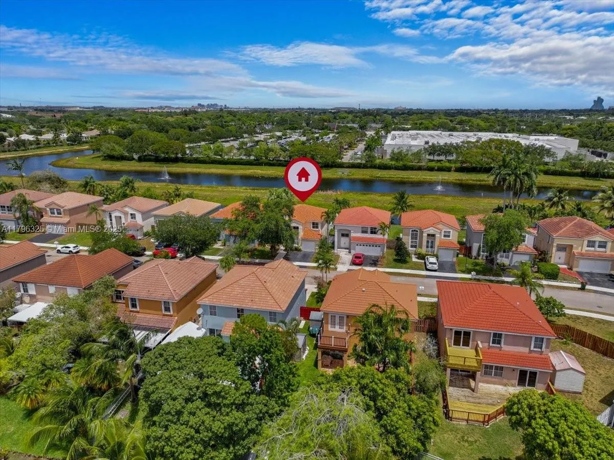 Davie, Florida 33328, United States, 3 Bedrooms Bedrooms, ,3 BathroomsBathrooms,Residential,Active,123311