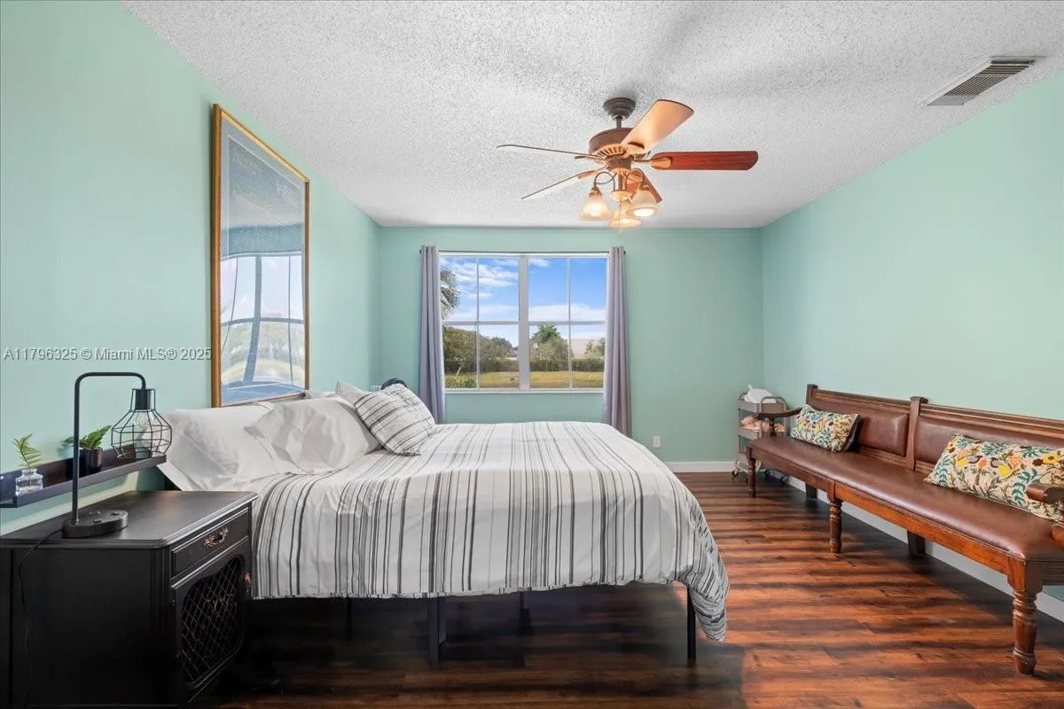 Davie, Florida 33328, United States, 3 Bedrooms Bedrooms, ,3 BathroomsBathrooms,Residential,Active,123311