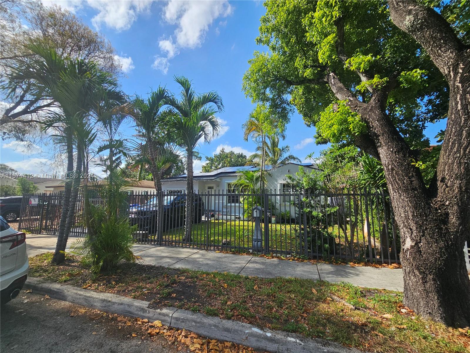 511 Nw 48th St St, Miami, Broward County, Florida - 3 Bedrooms  
1 Bathrooms - 