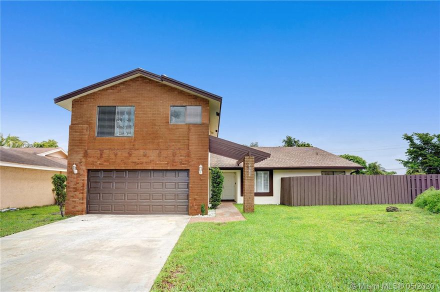 Fantastic 2 story pool home sitting on an oversized pie-shaped lot great for family gatherings and your fur babies. You want living space and large rooms...this home has it. Check out the room sizes!! New roof, New front double exterior door, New garage door, New garage side entry door, new Carpet, New dishwasher, New refrigerator, Newly remodeled 2nd-floor bathroom, volume ceilings with cedar wood planks, wet bar, and bonus room. Large Master bedroom on the first floor, family room and kitchen all overlook and give access to the fantastic pool, screened patio and huge yard, perfect for family gatherings and entertaining. Centrally located and near everything, come see it today.