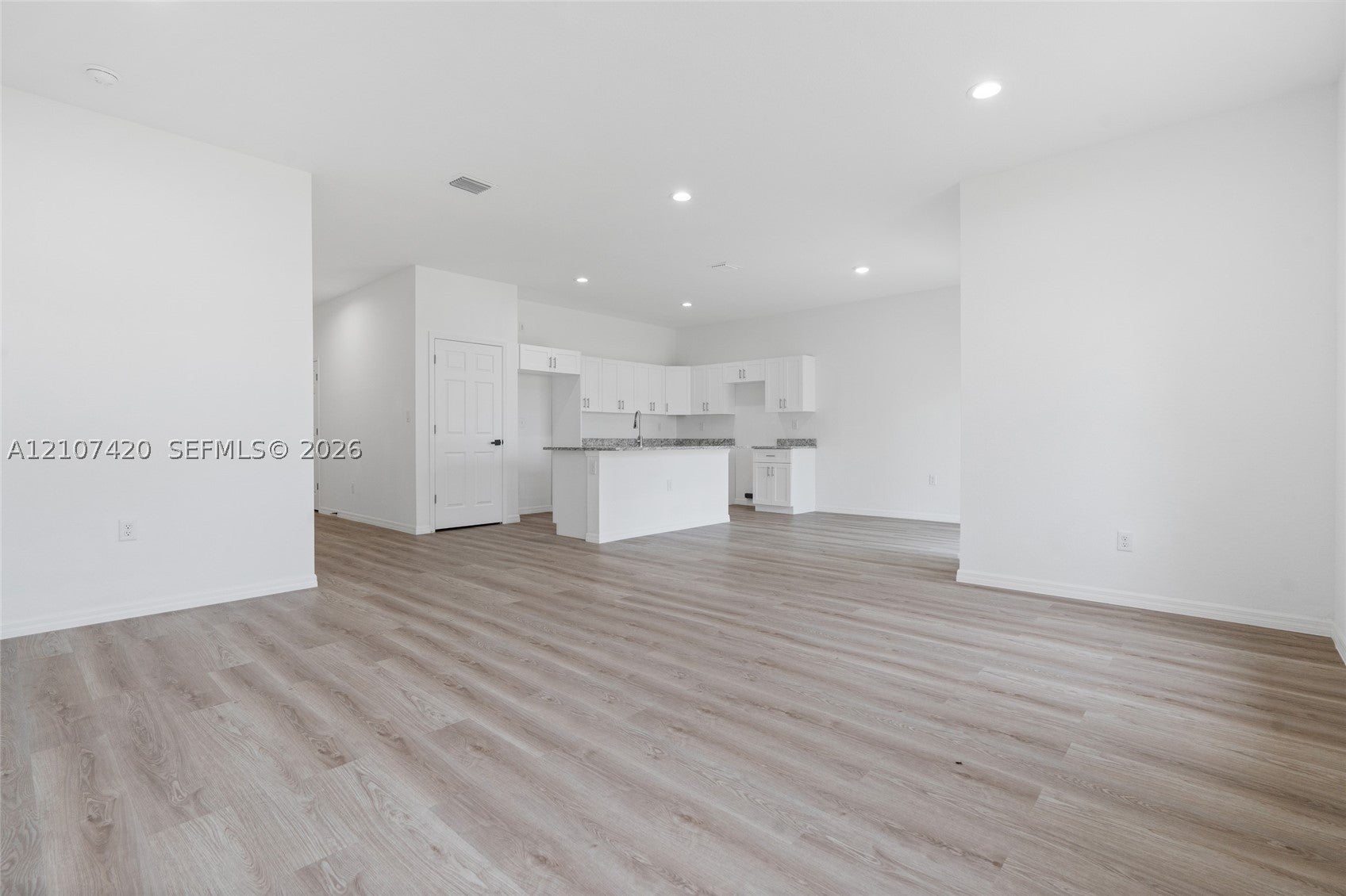 566 Woodview DR