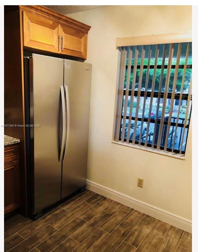 GOLDEN LAKES VILLAGE COND - Residential