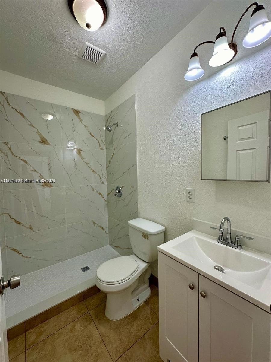 1773 NW 19th St 3-28