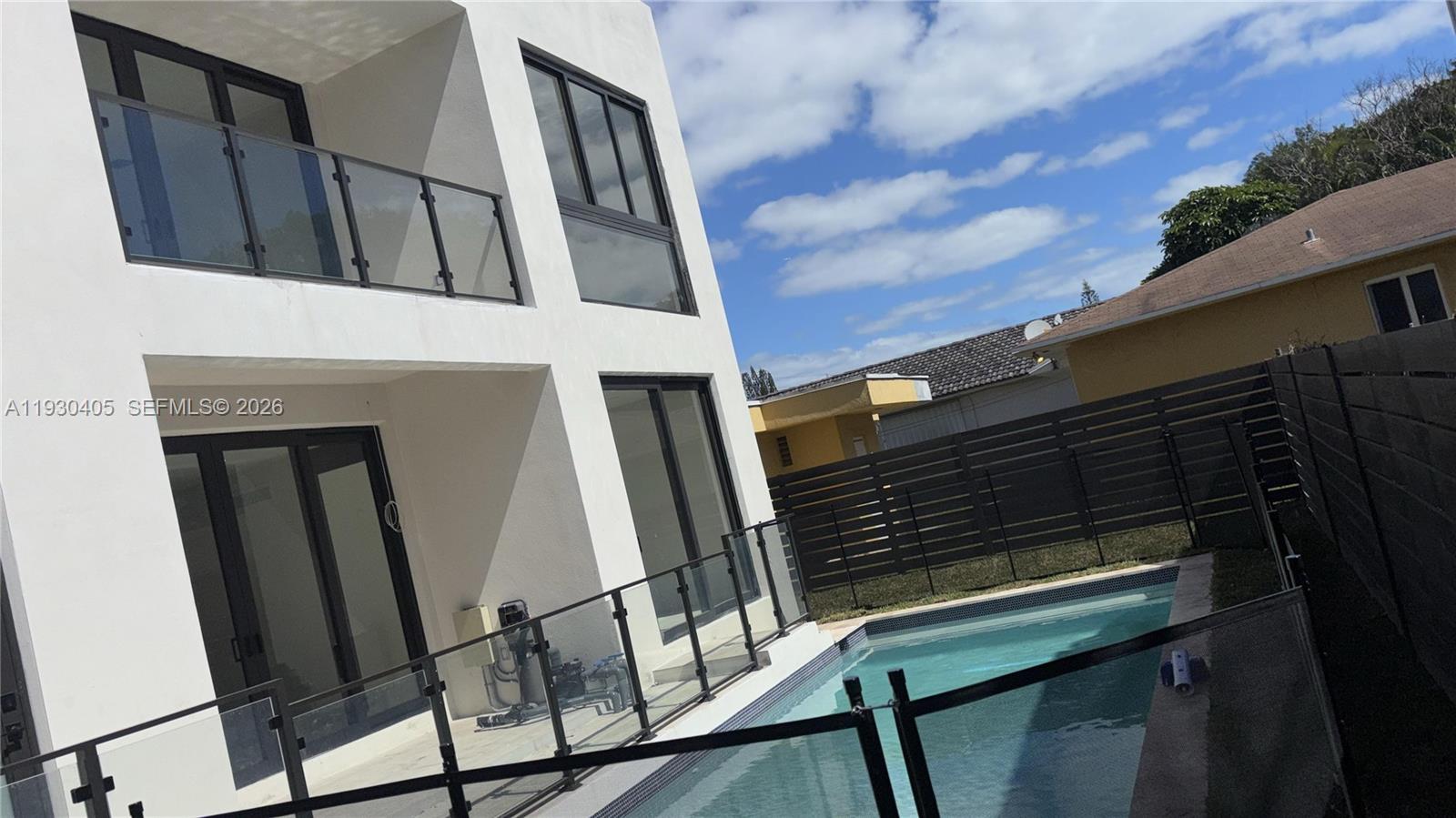 SILVER BELLE - Residential