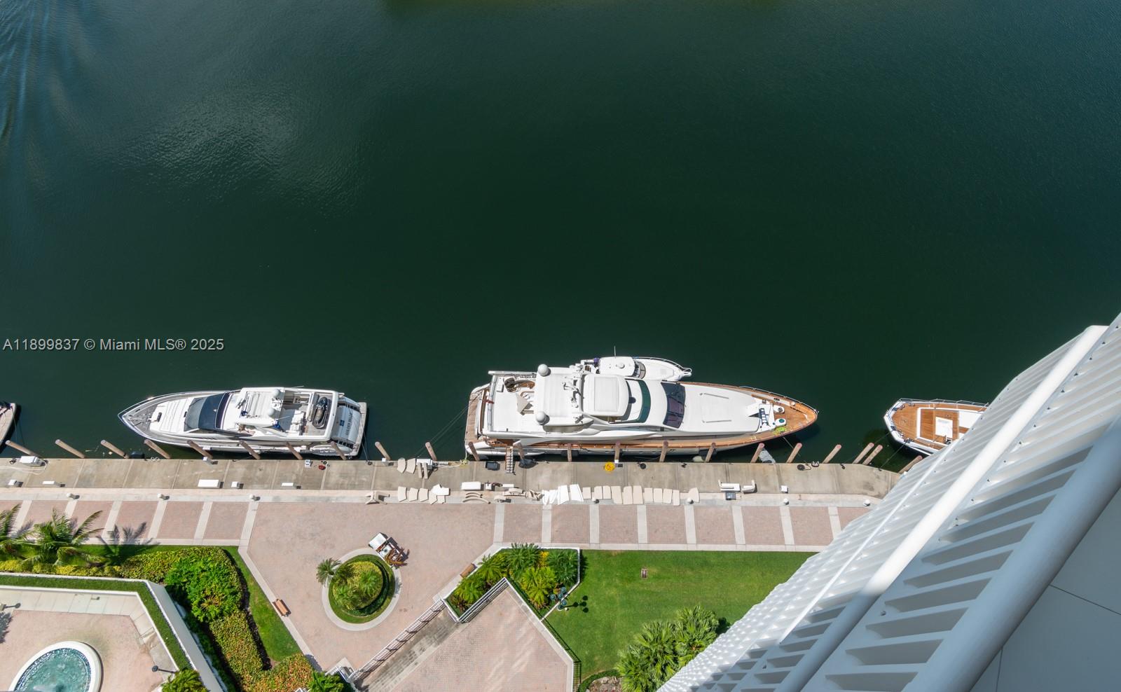 1000 ISL BLVD WILLIAMS IS - Residential