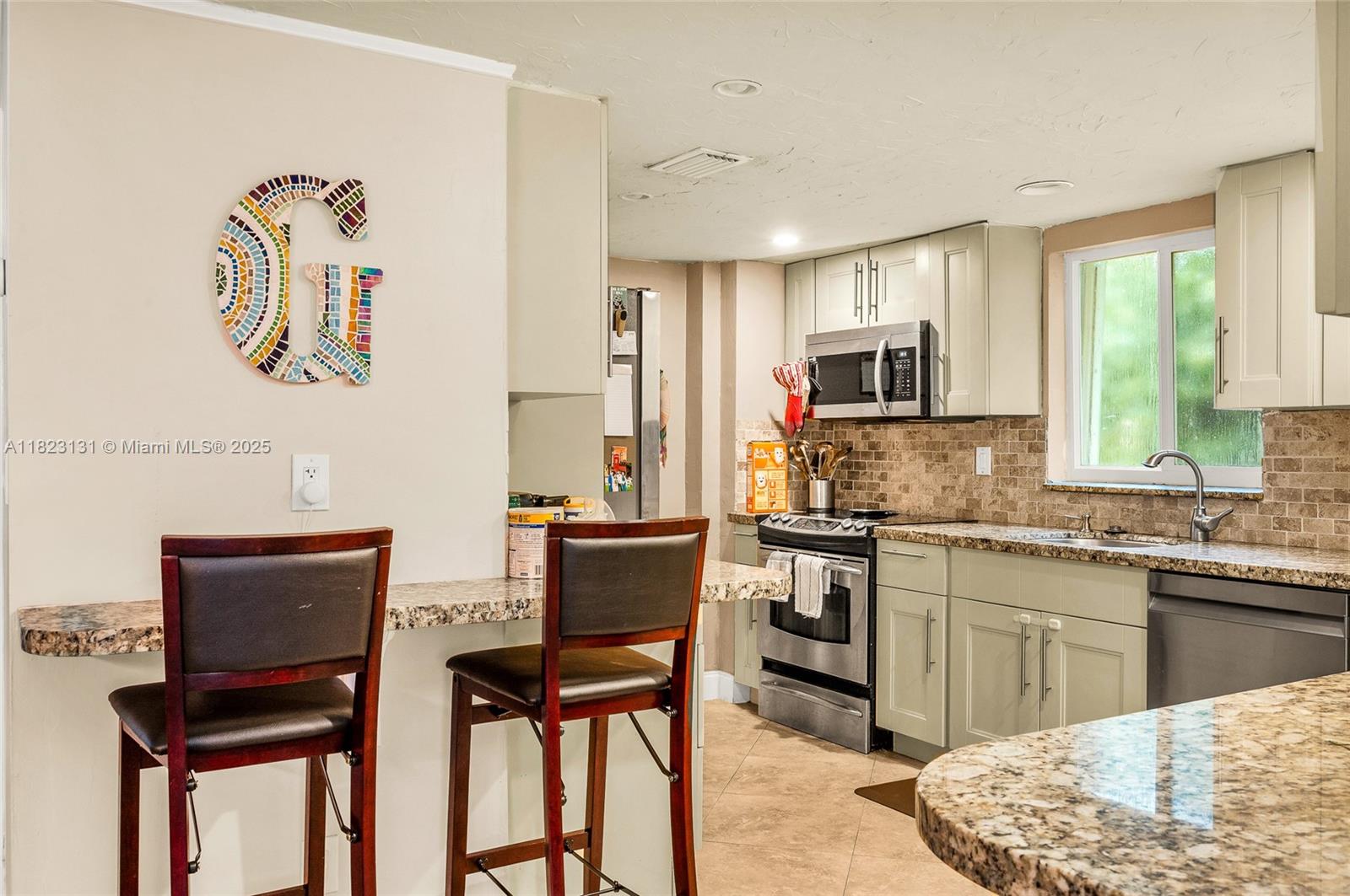 NOVA TOWNHOUSES CONDOMINI - Residential