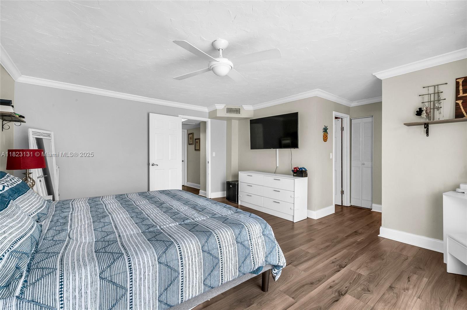 NOVA TOWNHOUSES CONDOMINI - Residential