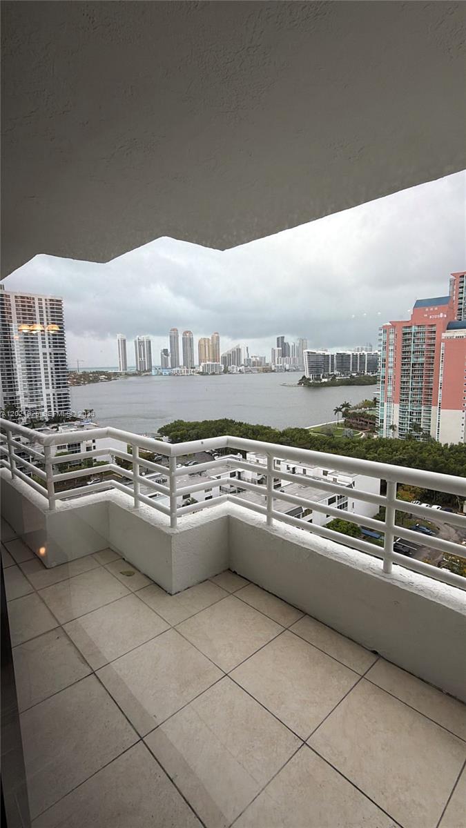 PARC CENTRAL AVENTURA EAS - Residential