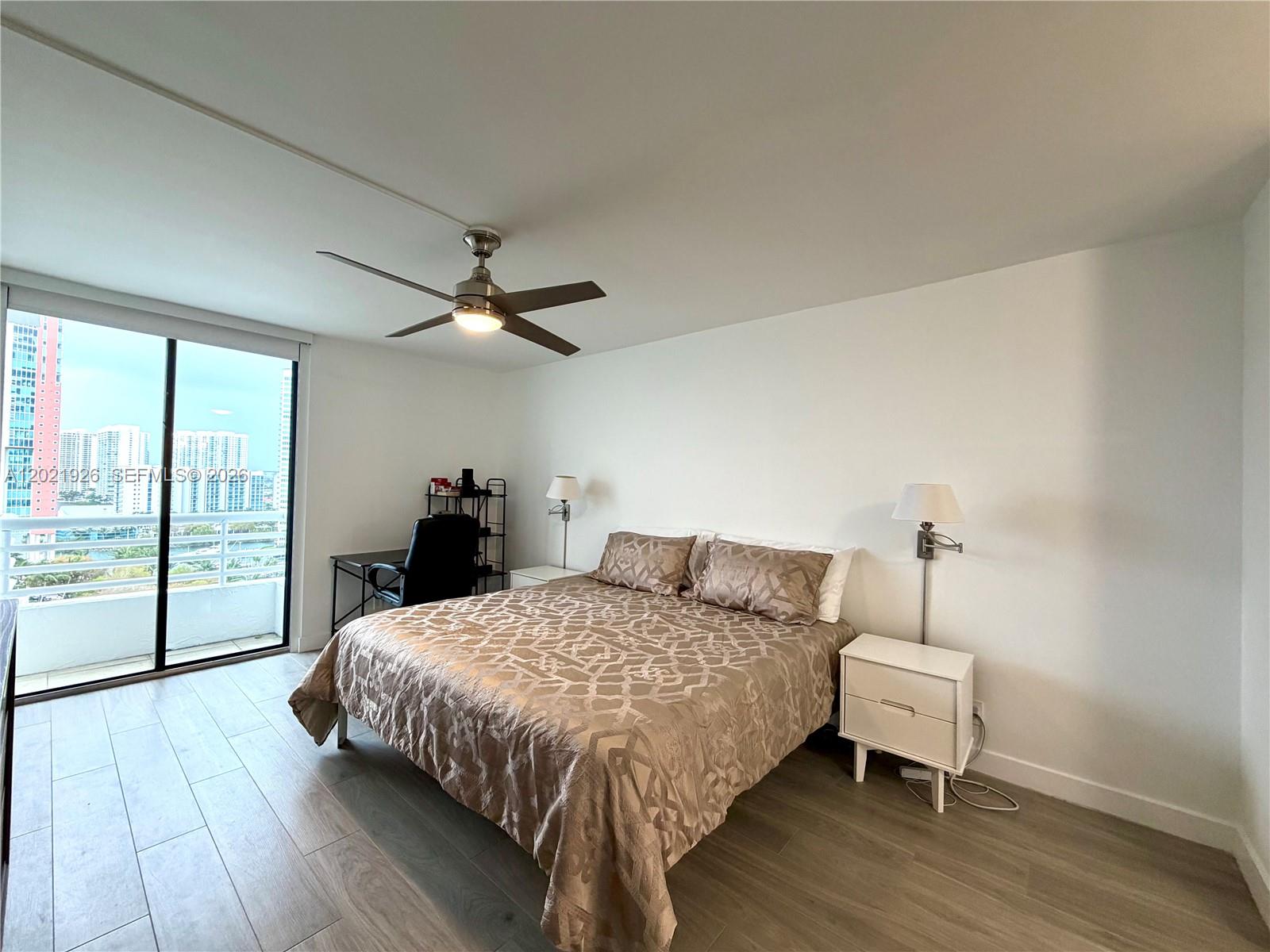 PARC CENTRAL AVENTURA EAS - Residential