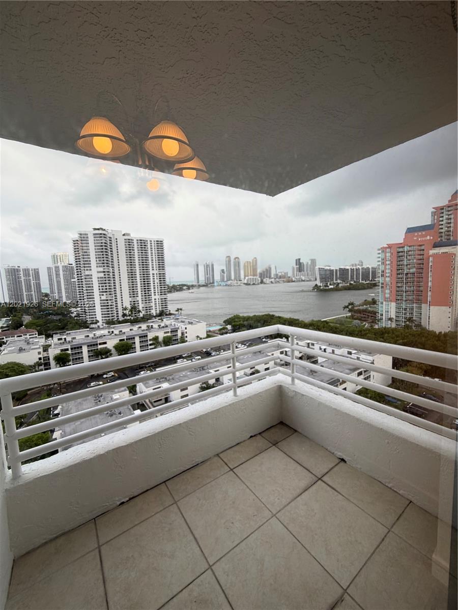 PARC CENTRAL AVENTURA EAS - Residential