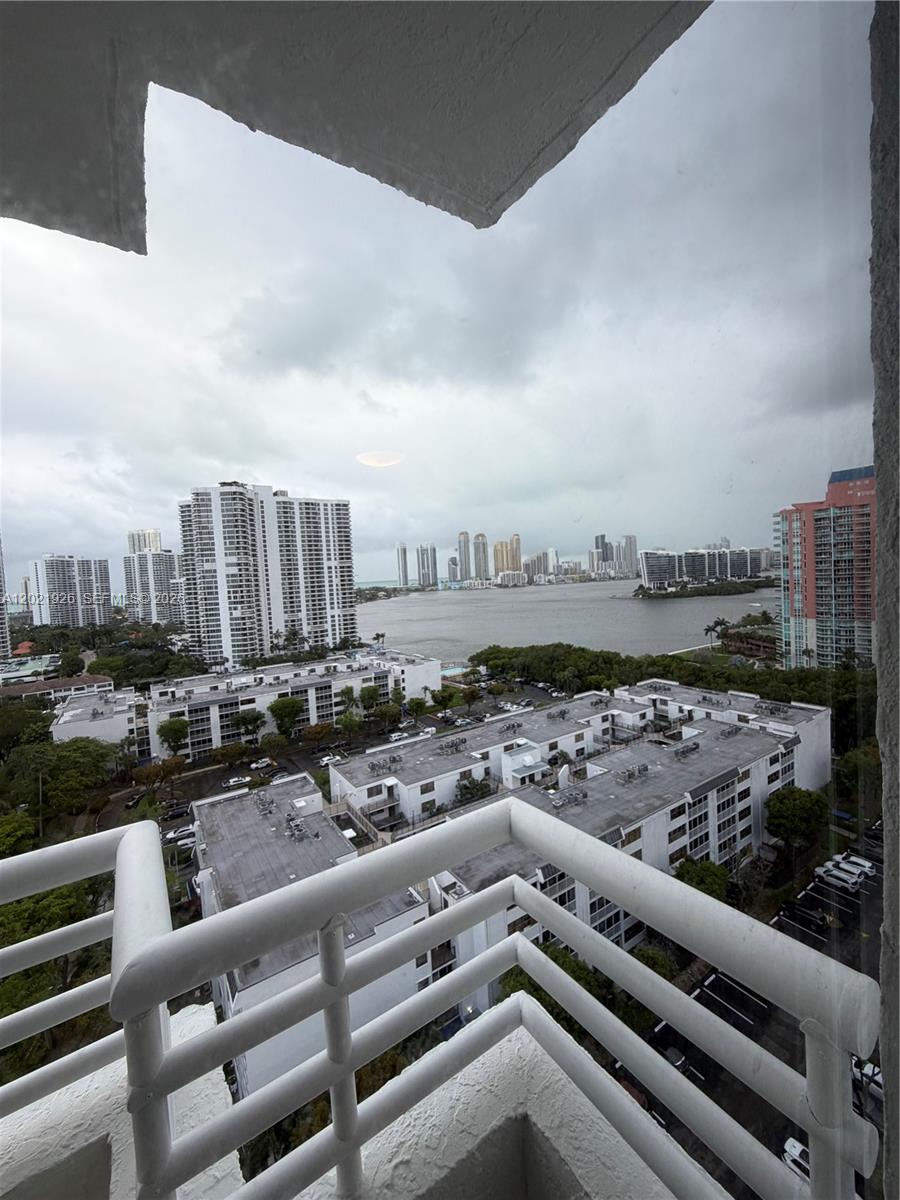 PARC CENTRAL AVENTURA EAS - Residential