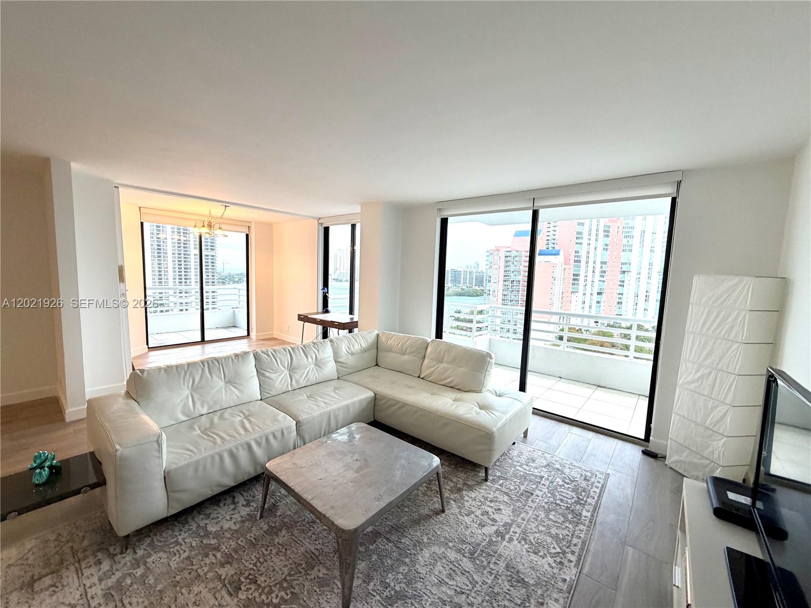 PARC CENTRAL AVENTURA EAS - Residential