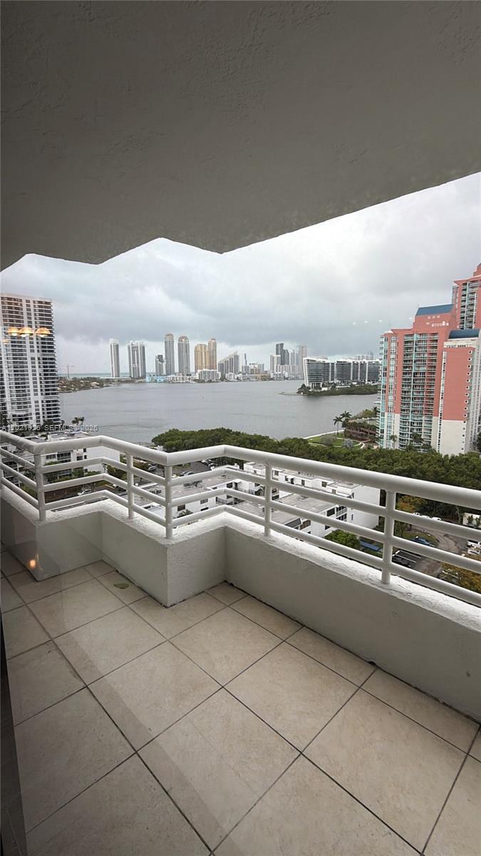 PARC CENTRAL AVENTURA EAS - Residential