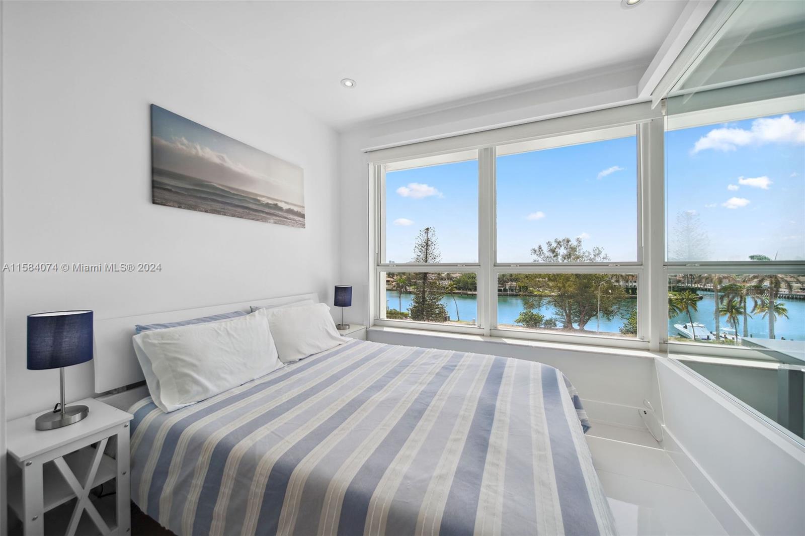 THE EXECUTIVE CONDO - Residential Lease