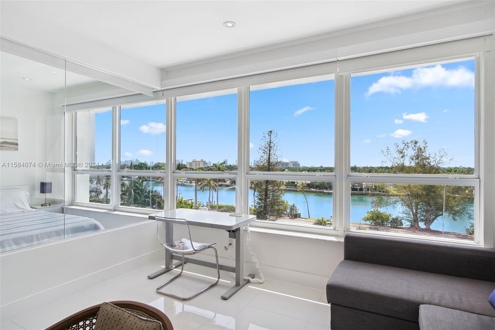 THE EXECUTIVE CONDO - Residential Lease