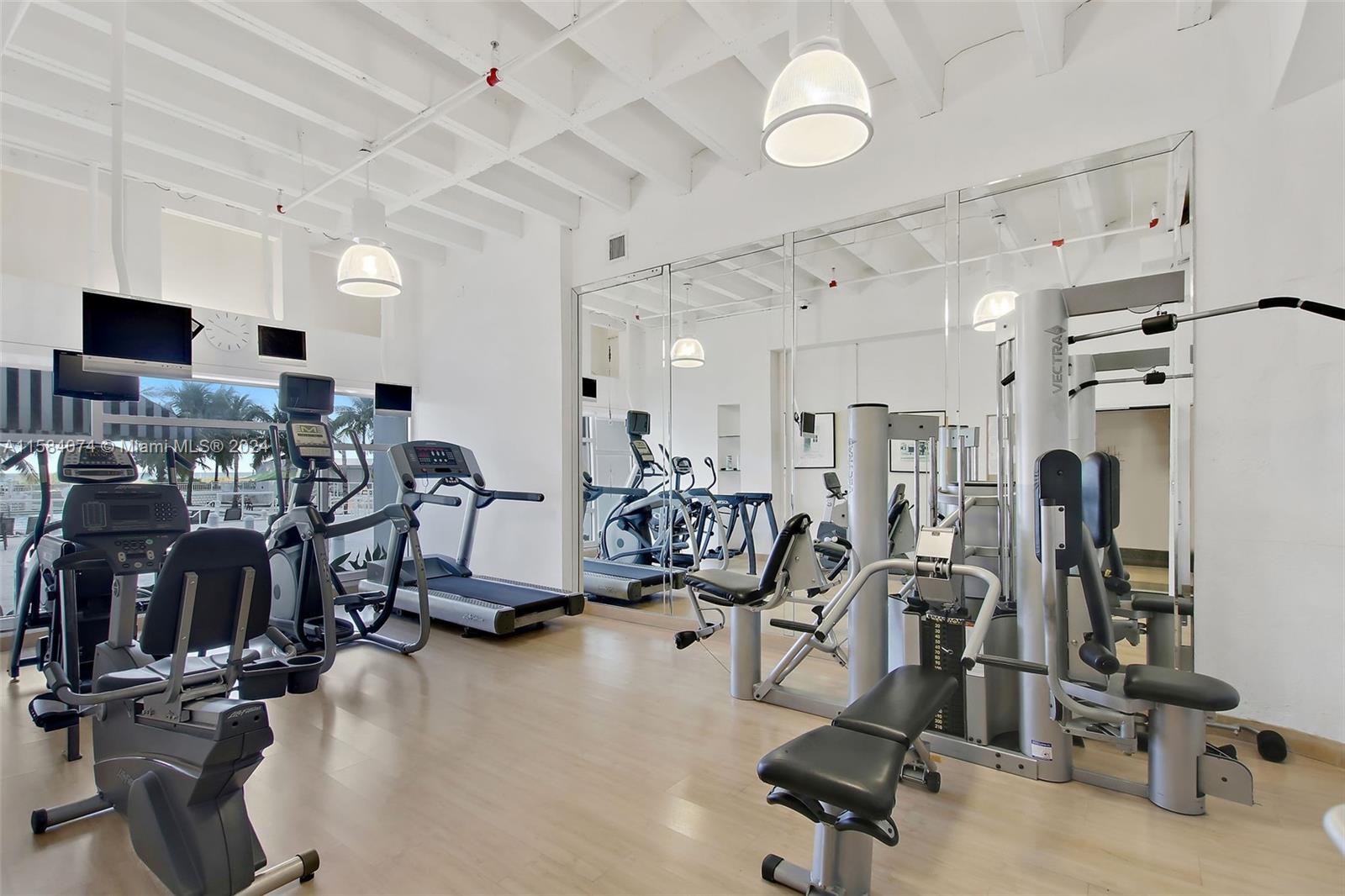THE EXECUTIVE CONDO - Residential Lease
