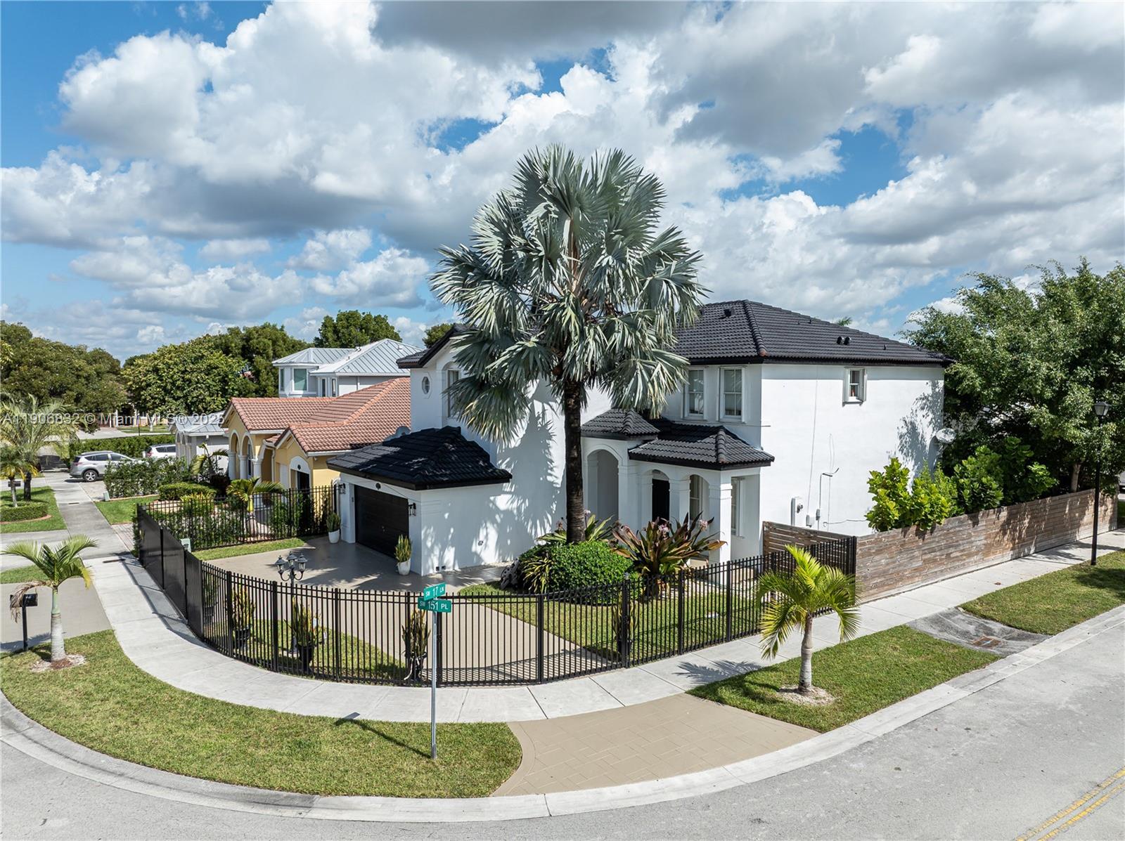 GRAND LAKES PHASE III - Residential