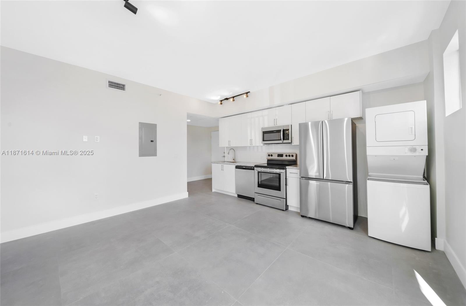 GRAND VIEW PARK - Residential Lease