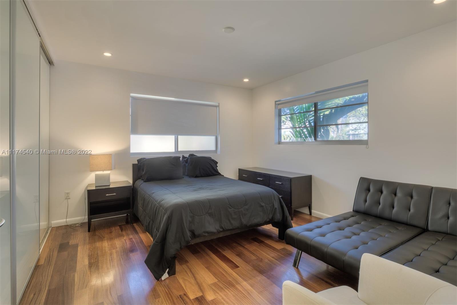 ETRURIA CONDO - Residential Lease