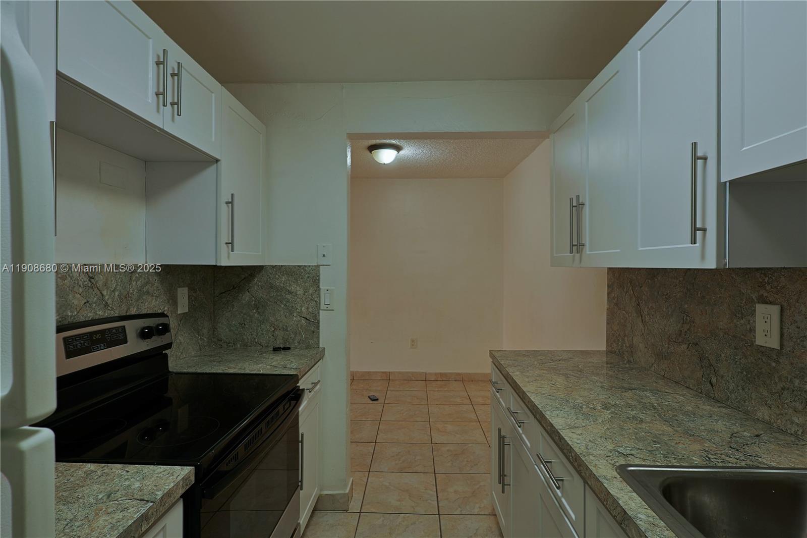 CYPRESS VILLAGE CONDO - Residential Lease