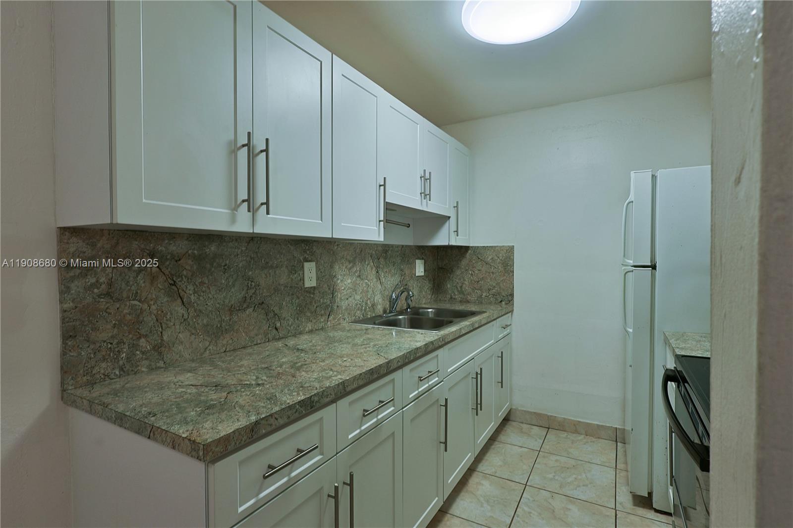 CYPRESS VILLAGE CONDO - Residential Lease