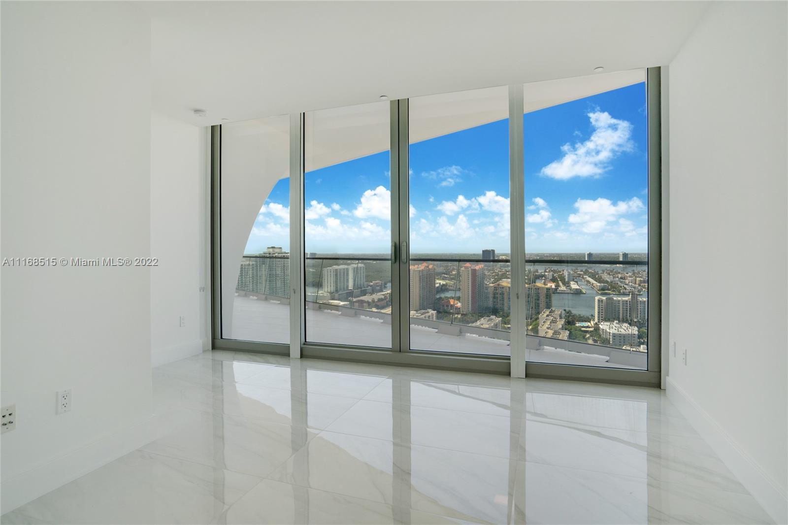 JADE SIGNATURE CONDO - Residential