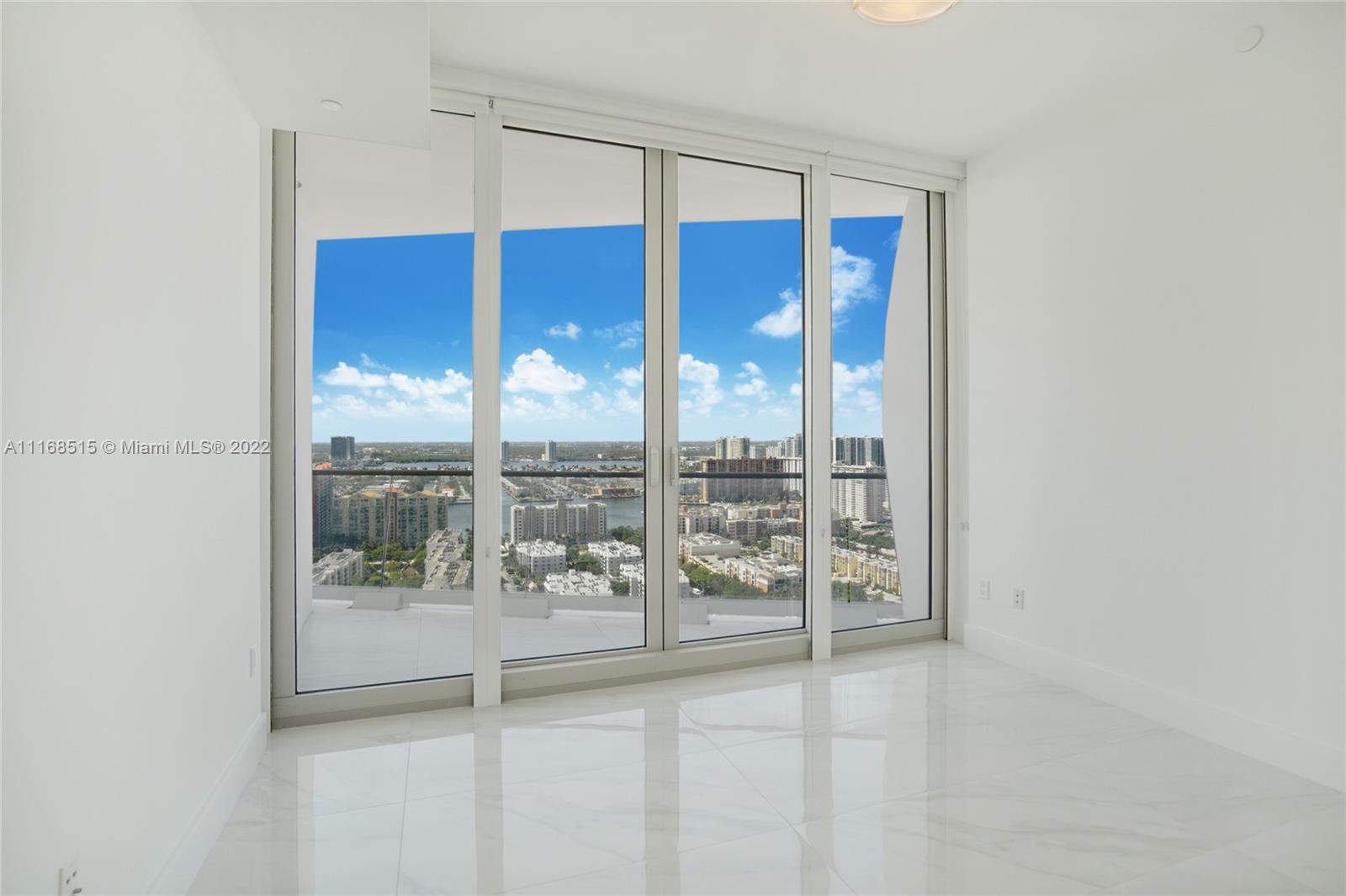 JADE SIGNATURE CONDO - Residential