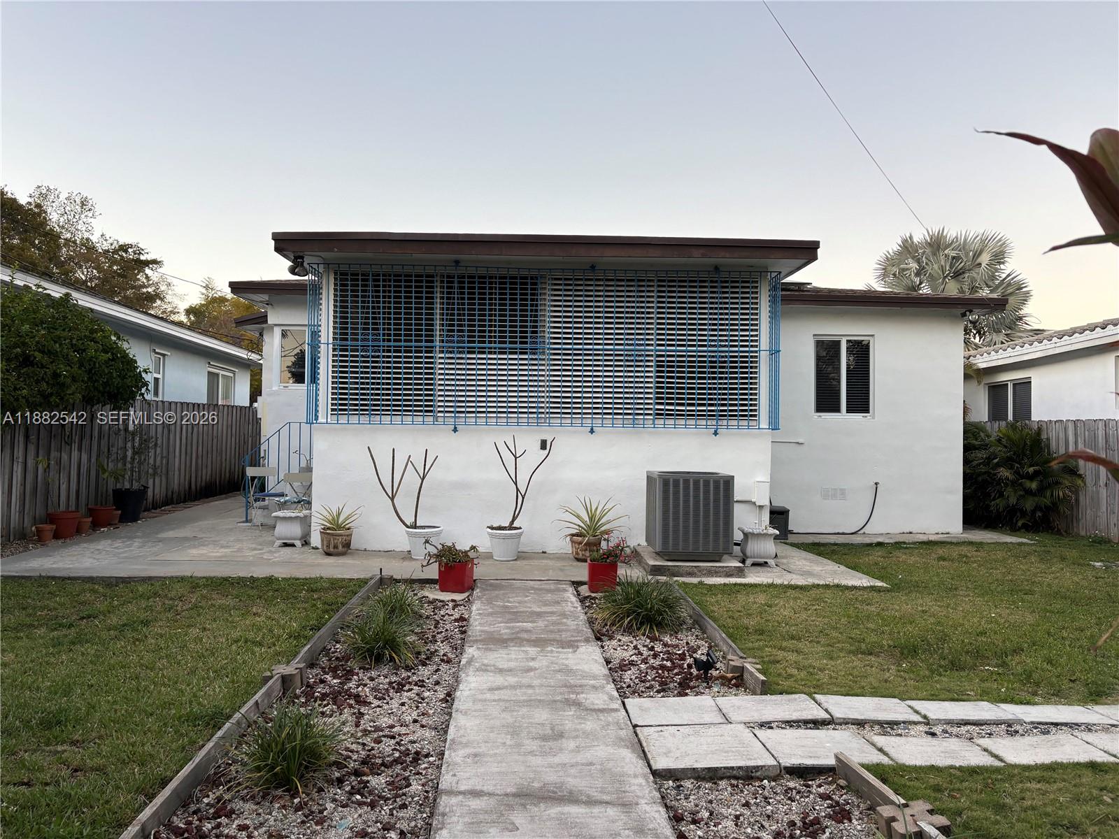 SILVER BLUFF - Residential