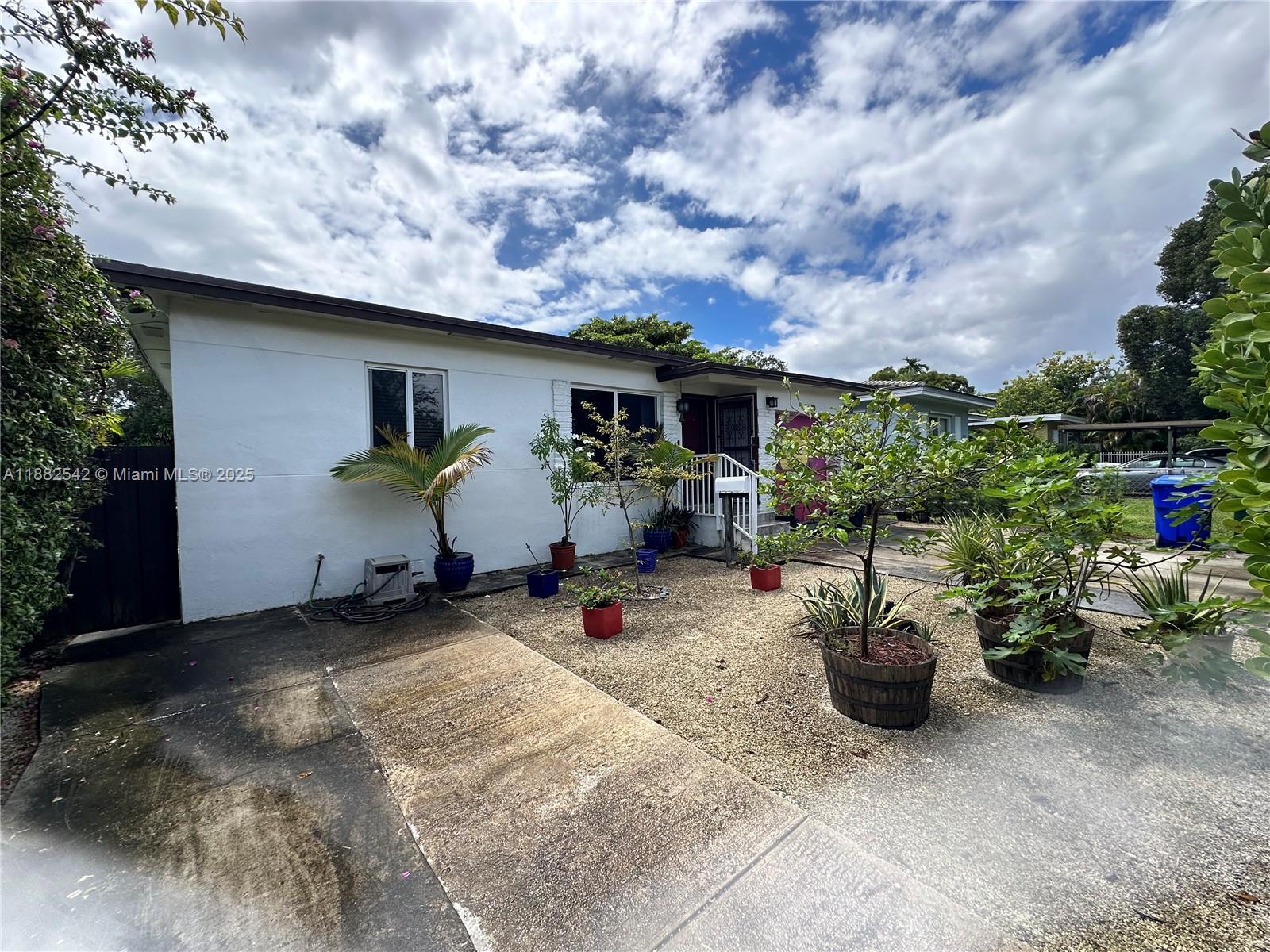 SILVER BLUFF - Residential