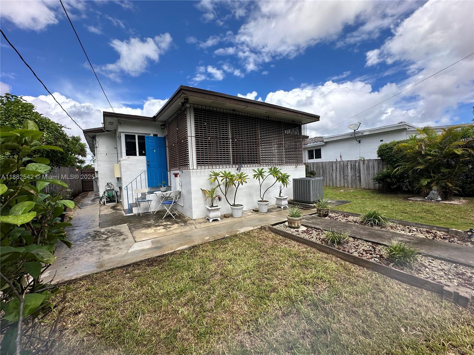 SILVER BLUFF - Residential