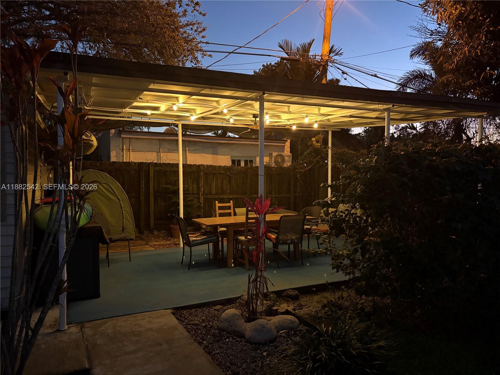 SILVER BLUFF - Residential