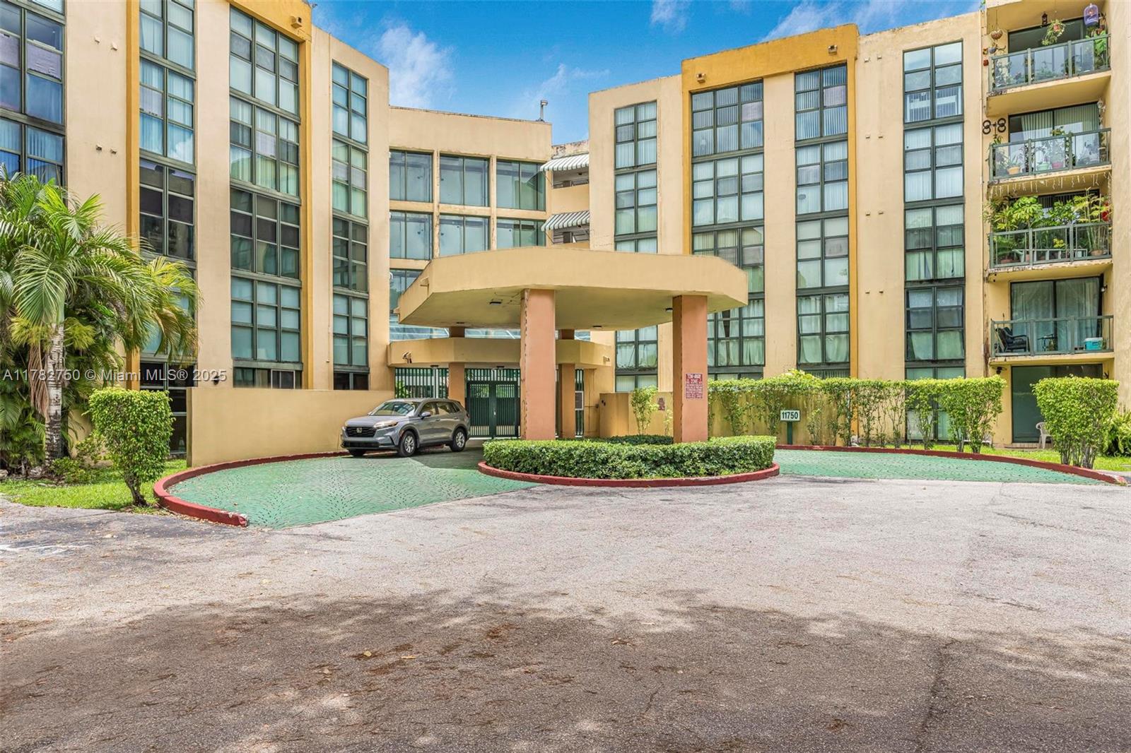 11750 SW 18th St 203-1