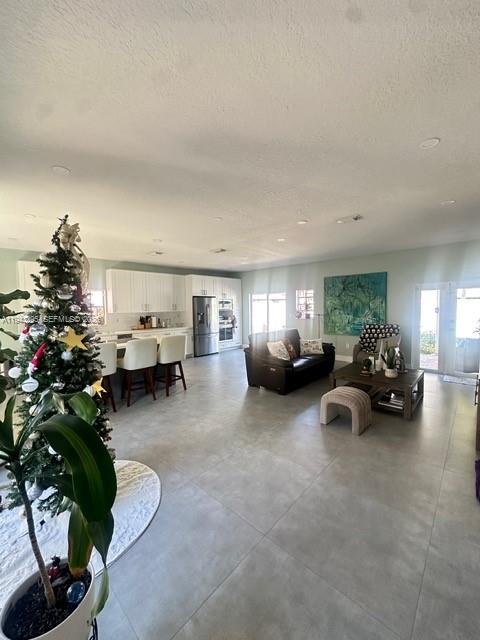 SILVER PALM HOMES - Residential