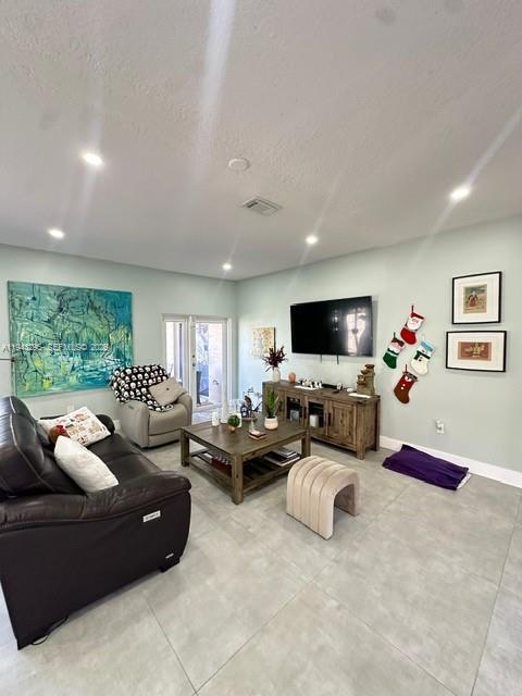 SILVER PALM HOMES - Residential