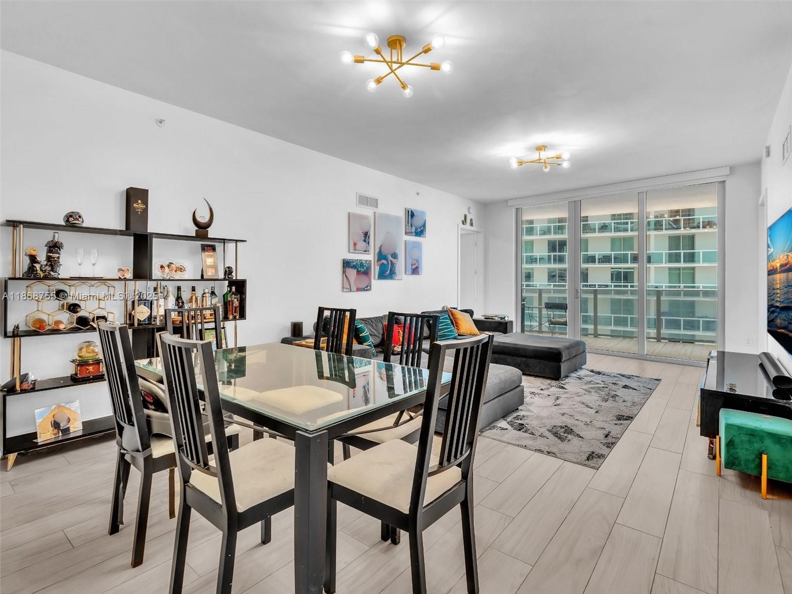 488 NE 18th St 2309