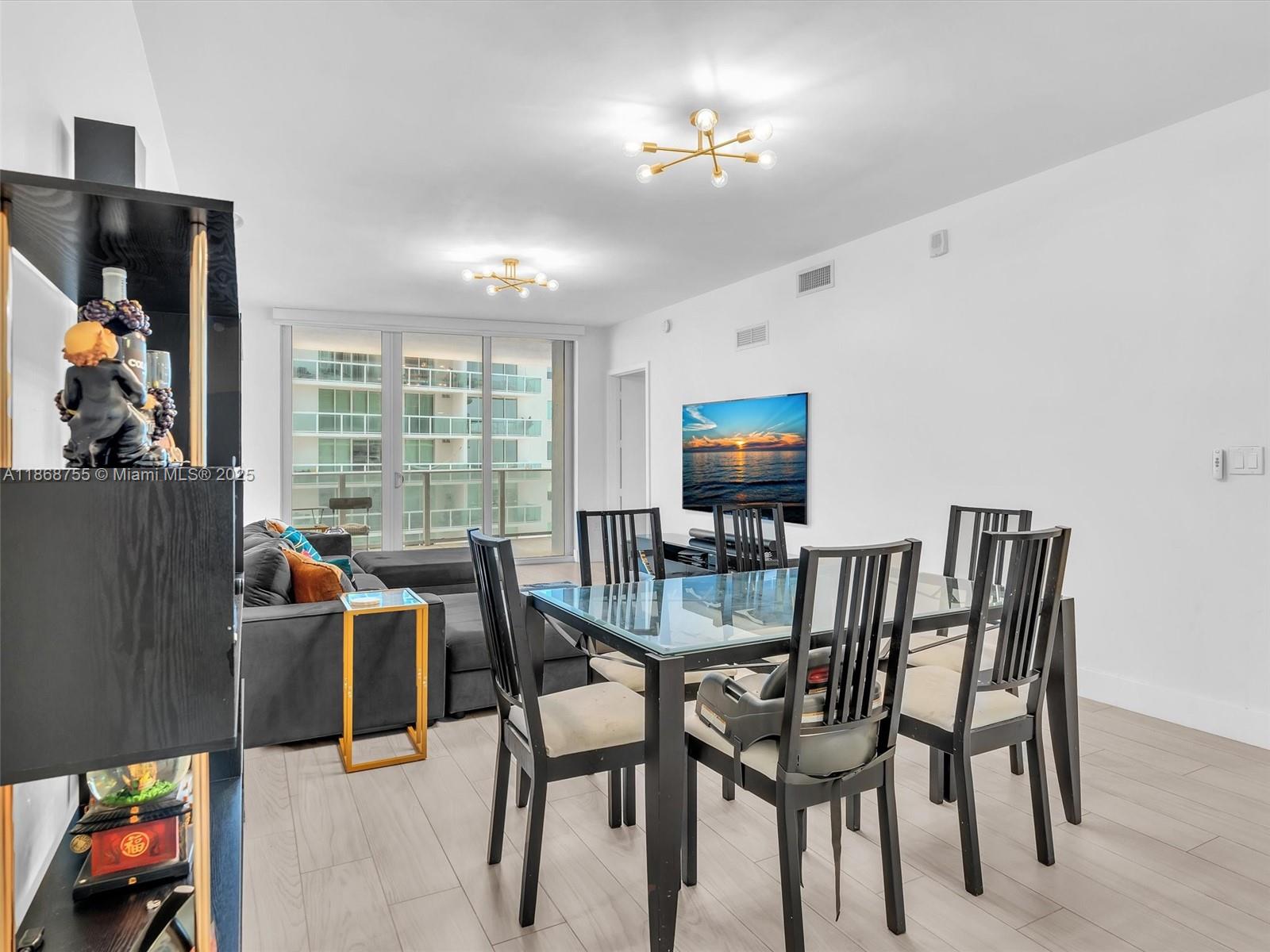 ARIA ON THE BAY CONDO - Residential