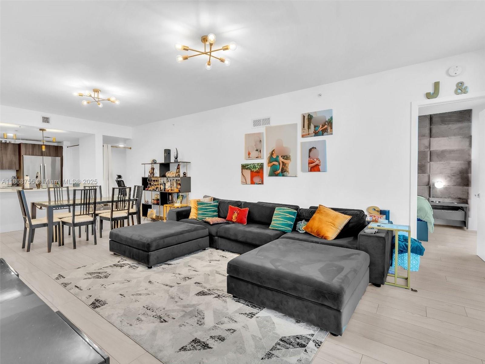 488 NE 18th St 2309