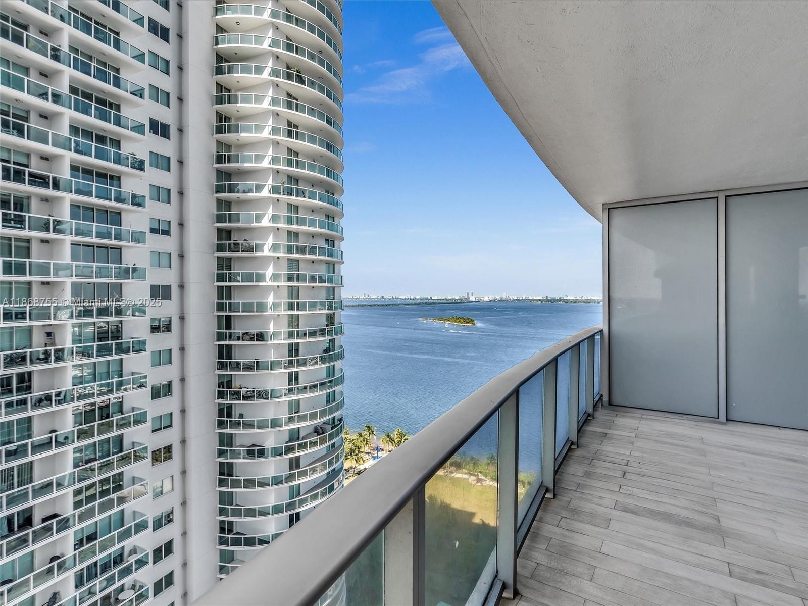ARIA ON THE BAY CONDO - Residential