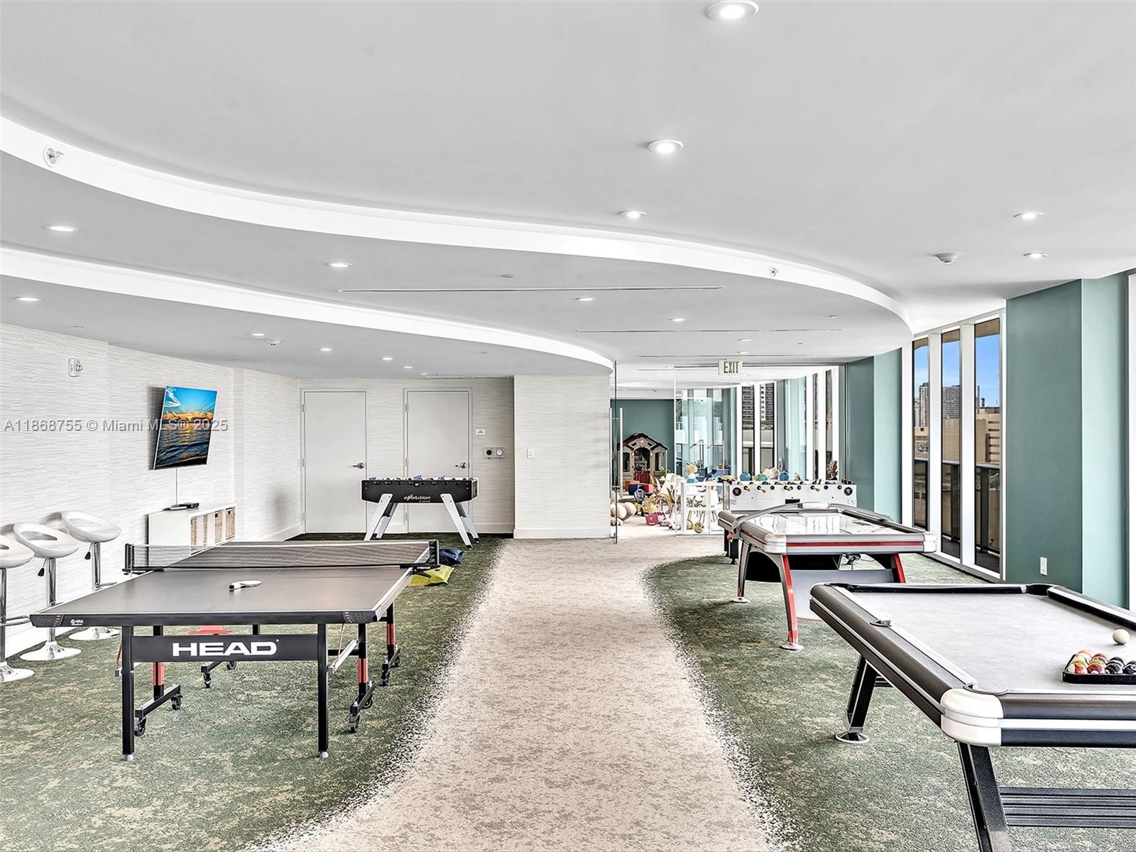 ARIA ON THE BAY CONDO - Residential