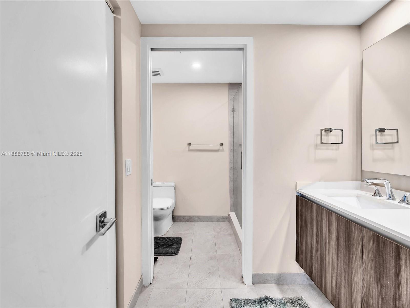 ARIA ON THE BAY CONDO - Residential