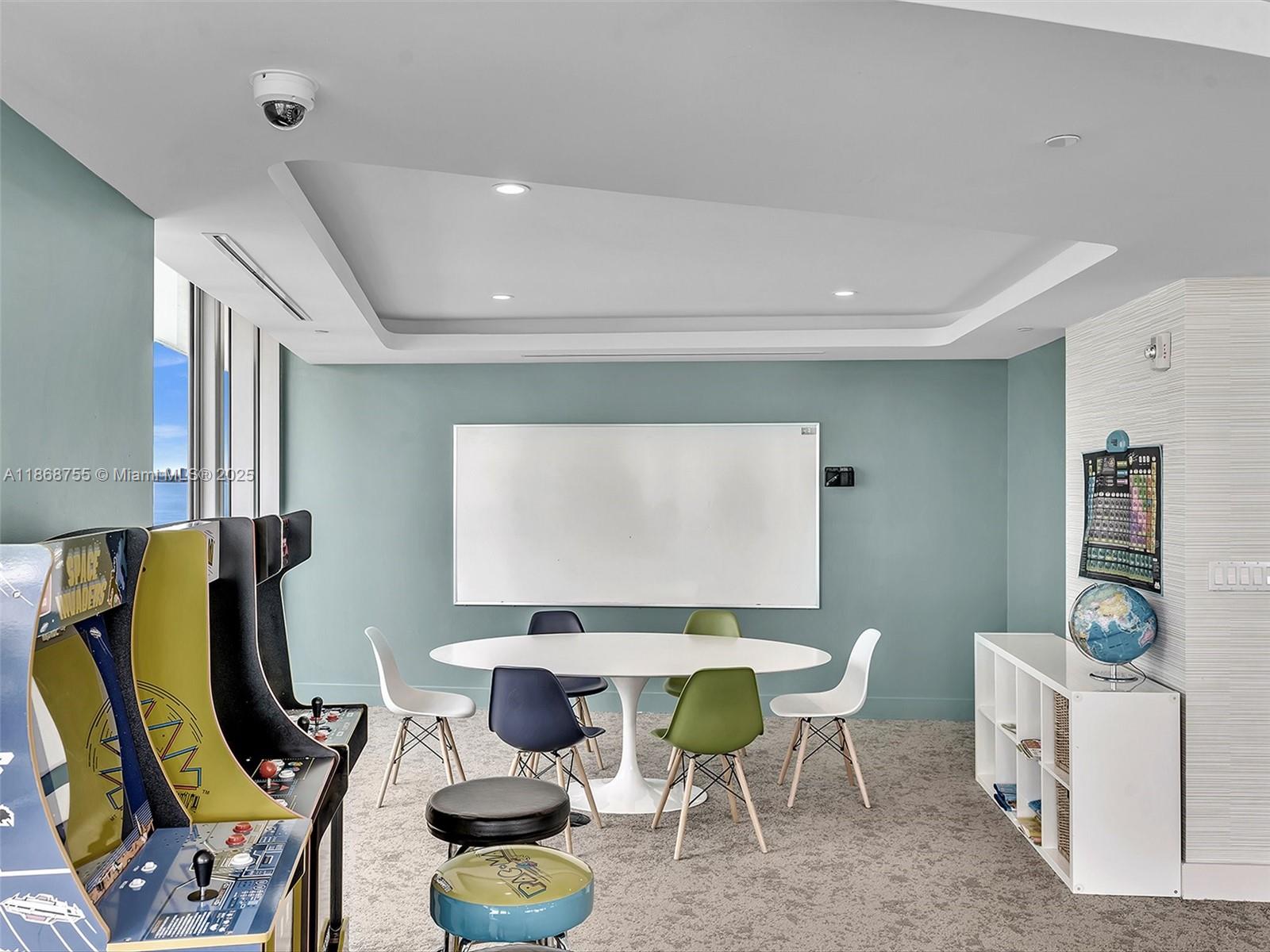 ARIA ON THE BAY CONDO - Residential