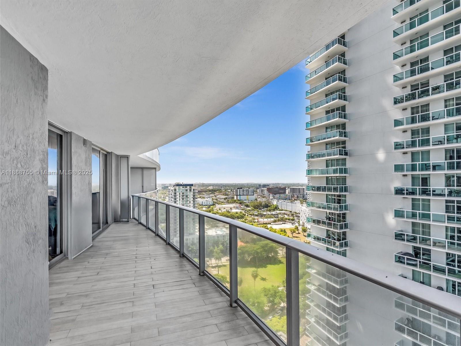 ARIA ON THE BAY CONDO - Residential